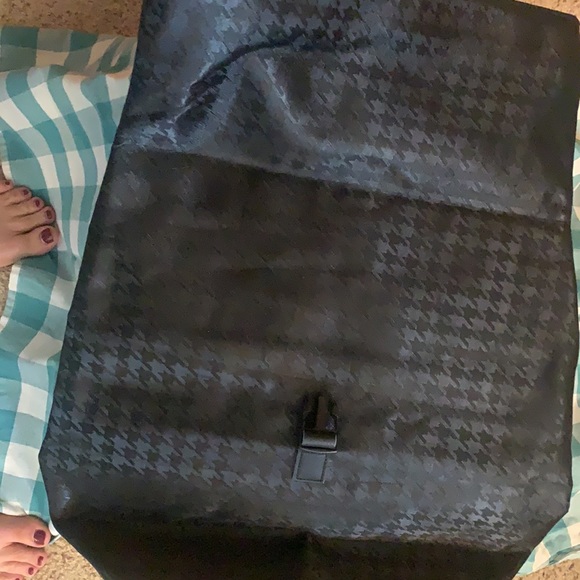 ☀️SALE☀️ Backpack - Picture 3 of 5